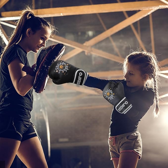 Kids Boxing Gloves, Youth Boxing Training Gloves for Kids 3-9 Year Boys and Girls, 4&6OZ Fighting Gloves, Punching Bag Kickboxing Thai Mitts MMA Training Sparring Gloves